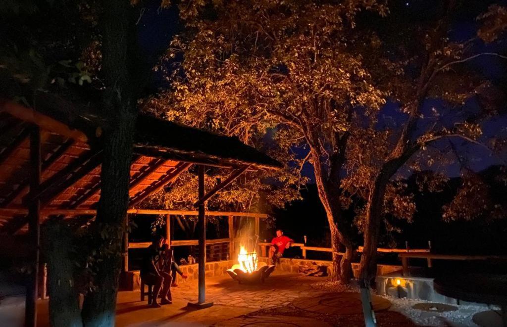 Kaoko Mopane Lodge & Campsite Opuwo Екстериор снимка